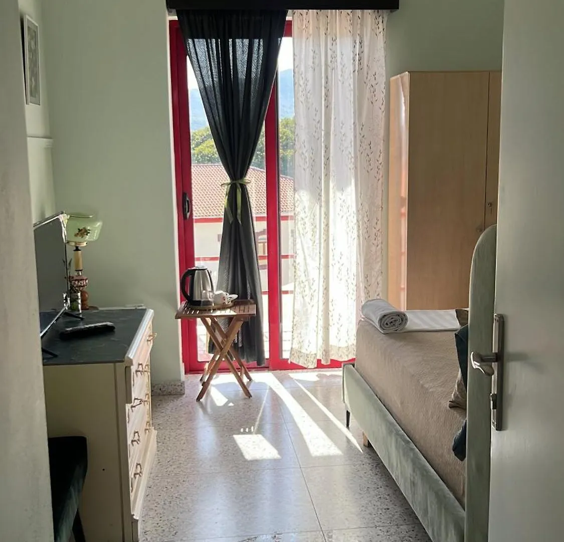 City Centre Rooms 4R Shkodra Apartment